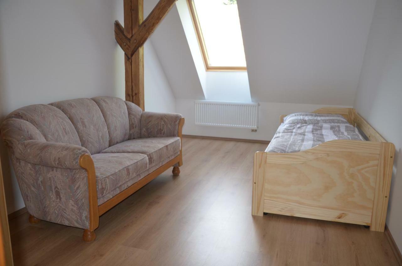 Nocleharna Na Stodole Apartment Zdarky ภายนอก รูปภาพ