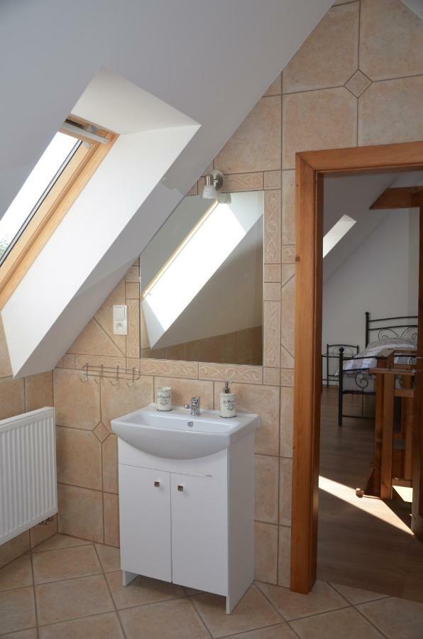 Nocleharna Na Stodole Apartment Zdarky ภายนอก รูปภาพ